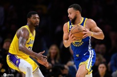 超远三分杀死湖人！库里轻松拿下23分4助3断1帽