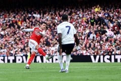 阿森纳苏维门迪在西班牙队的不可替代，他的对抗和长传改变比赛！