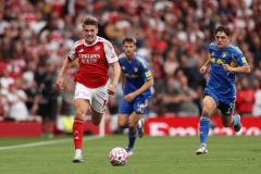 阿森纳5-0利兹联 登顶积分榜榜首