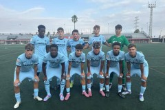 儿子在西甲梯队进球，父亲直播赚房租！为培养个国脚，这一家拼了