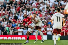 曼联三冠王功臣尼克·巴特揭露：夏季新援面临重蹈覆辙的危机