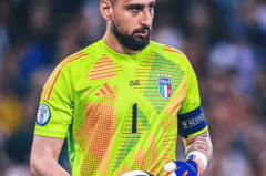 才拿欧冠！大巴黎核心逼宫离队！缺席欧超杯，转投曼城，瓜帅看好