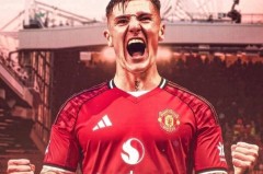 阿莫林钦点强力中锋来了！7000万欧成交，已与多名曼联球员交流