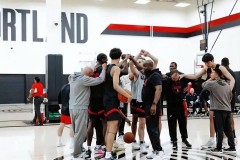 余嘉豪留洋选择西甲联赛，月薪16710元，低于CBA顶薪600万