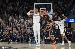 文班亚马开赛至今场均33.3分13.3篮板6盖帽 带队三连胜