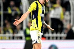 三百万差价！费内巴切引援拖沓，穆帅或将迎来“半成品阵容”