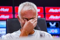 0-1出局！费内巴切解雇穆帅后速签4将，球迷：这是对他的“背叛”