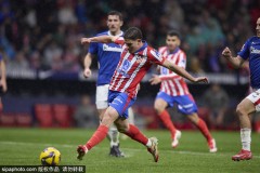 马竞首胜代价高昂：汉茨科与阿尔瓦雷斯伤情堪忧，利物浦之战岌岌可危