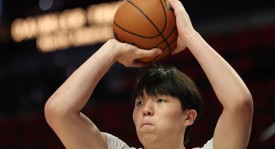 开拓者神逆转打趴卫冕冠军 杨瀚森登场难度又增加了？