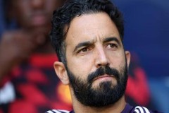 阿莫林满意曼联“夺冠”表现：新援“老詹”表现不错但需自律，塞斯科是答案