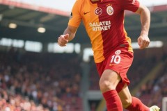 沙特挖人！低于6000万免谈，加拉塔萨雷强势回应沙特天价求购