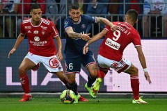 法甲对决：梅斯主场迎战斯特拉斯，排名相近争胜欲强