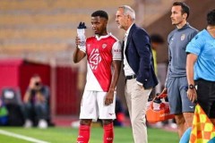 巴萨天降横财！昔日废柴在法甲重生：5场轰6球 英超3队想买他